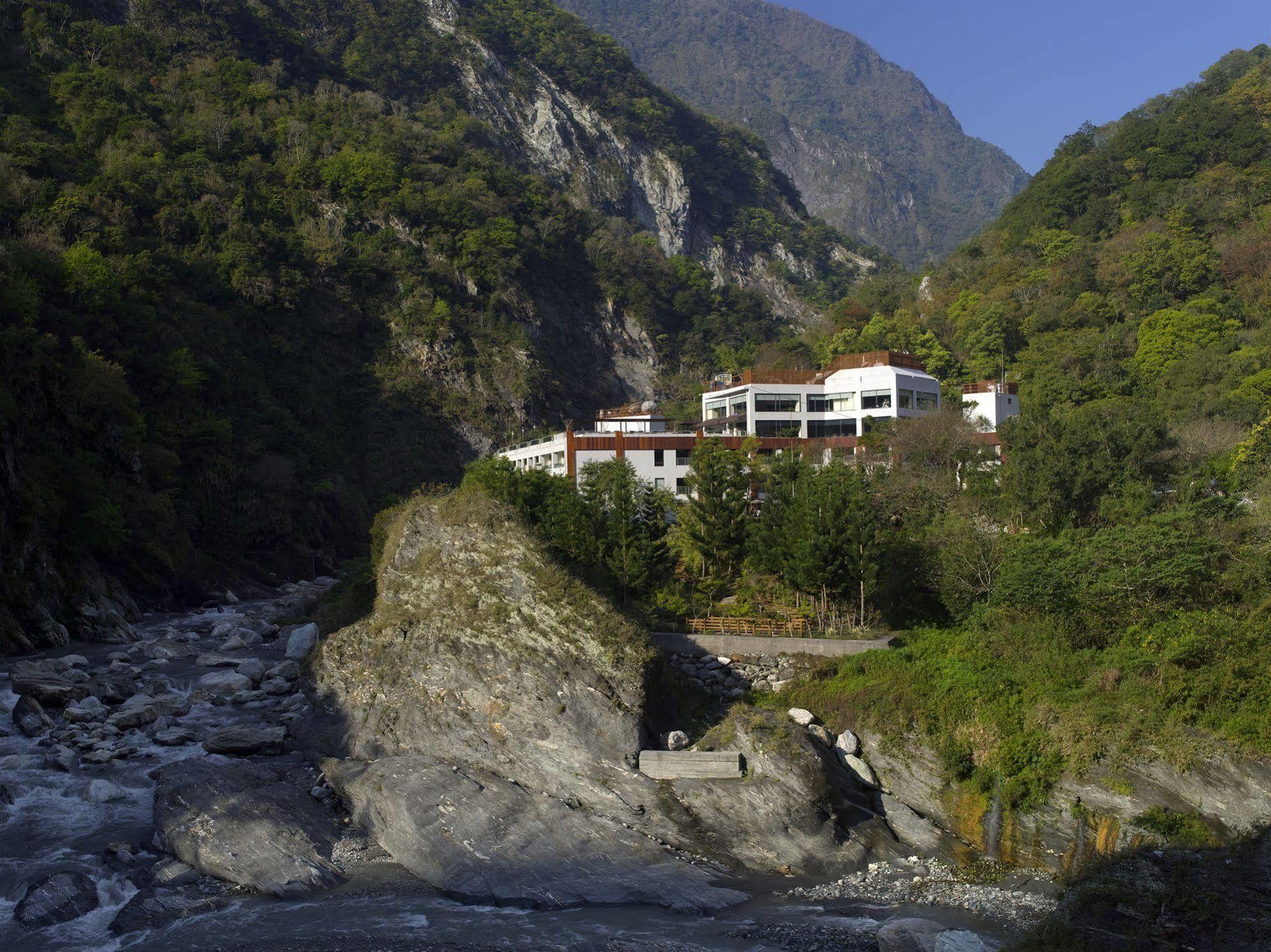 Silks Place Taroko Hotel Fushi Bagian luar foto