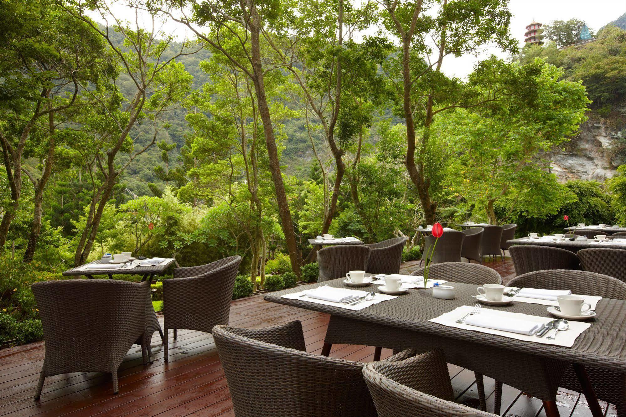 Silks Place Taroko Hotel Fushi Bagian luar foto