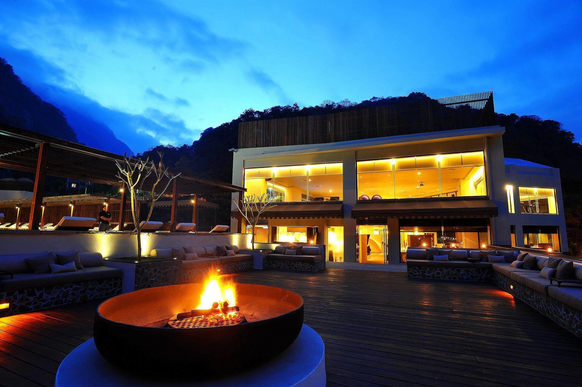 Silks Place Taroko Hotel Fushi Bagian luar foto
