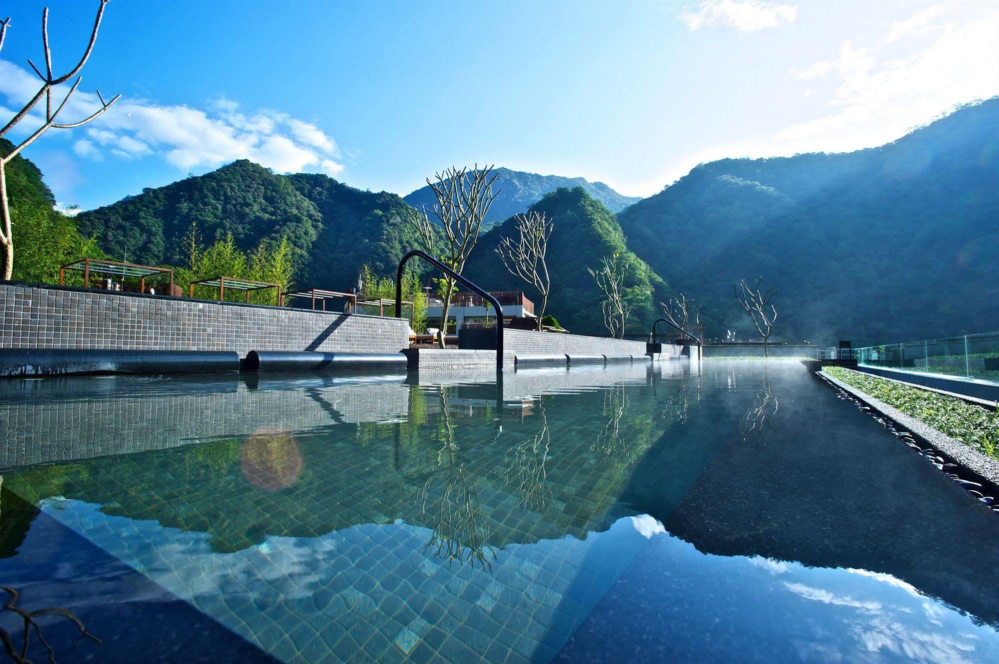 Silks Place Taroko Hotel Fushi Bagian luar foto