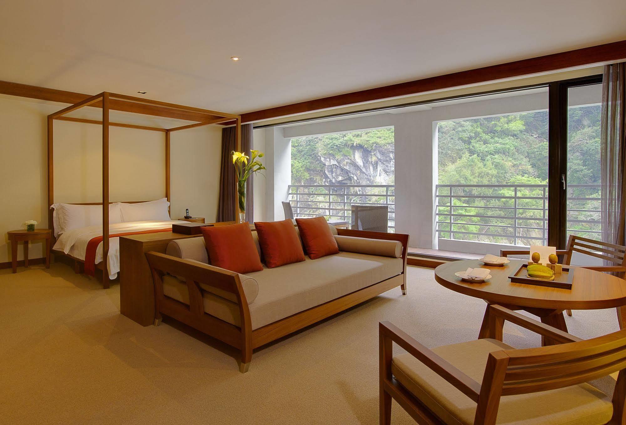 Silks Place Taroko Hotel Fushi Bagian luar foto